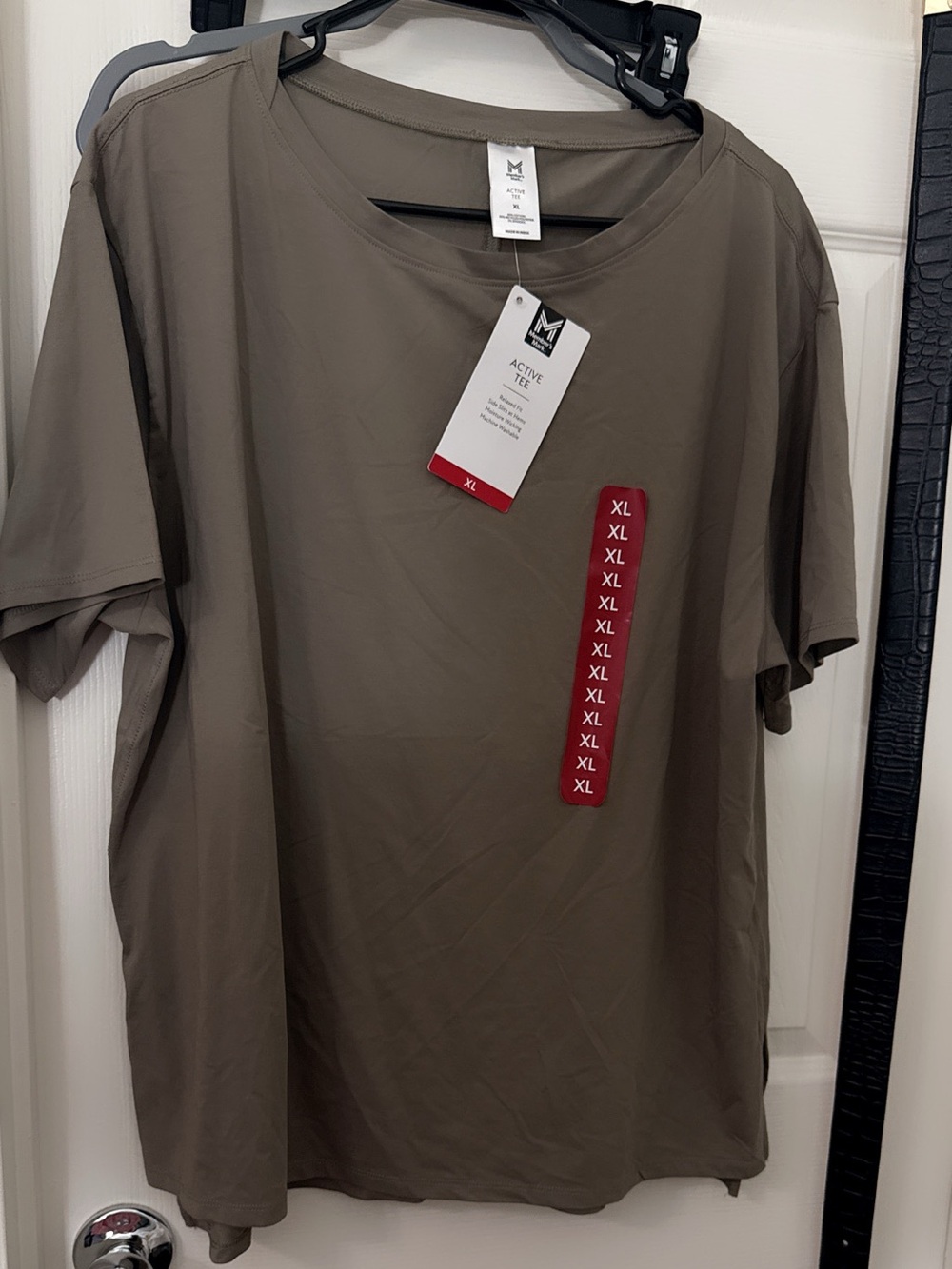 Women's Short Sleeve Active Tee in Olive